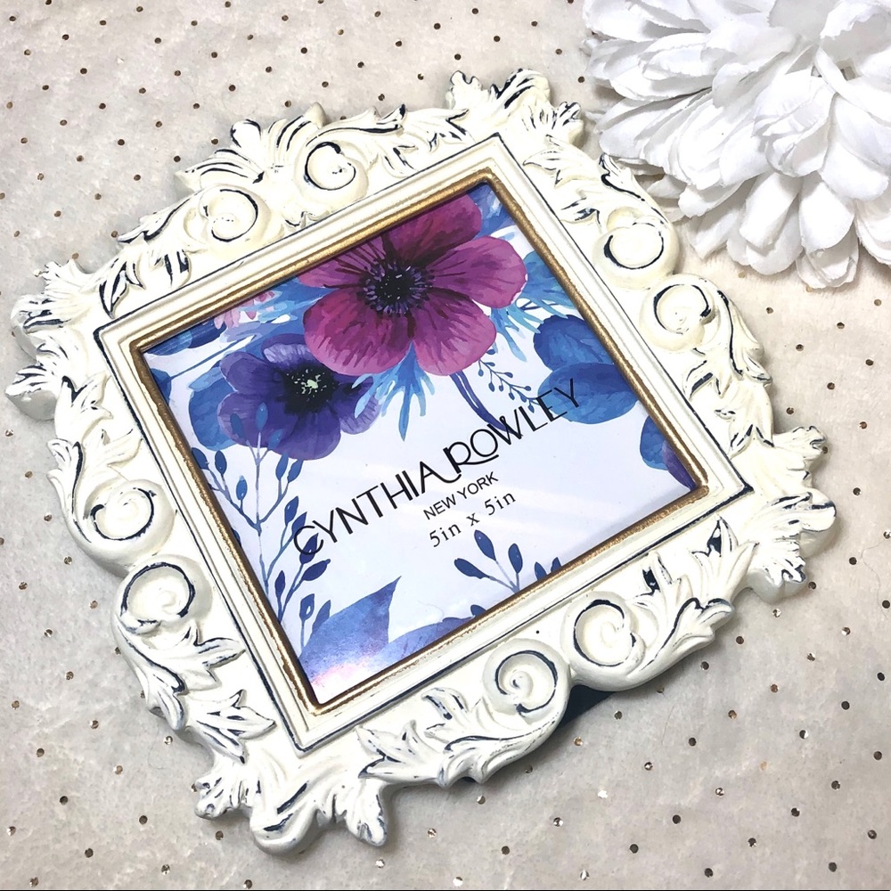 NWOT- CYNTHIA ROWLEY Ornate White picture frame